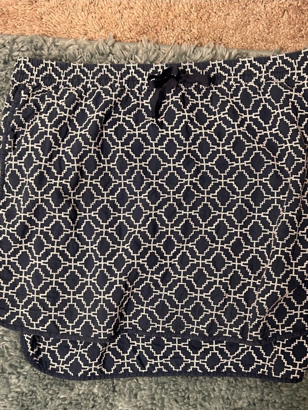 GAP navy/white hi/low skirt. Size XL